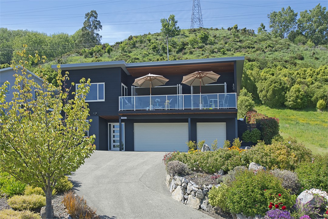 Black Vista - Nelson Holiday Home