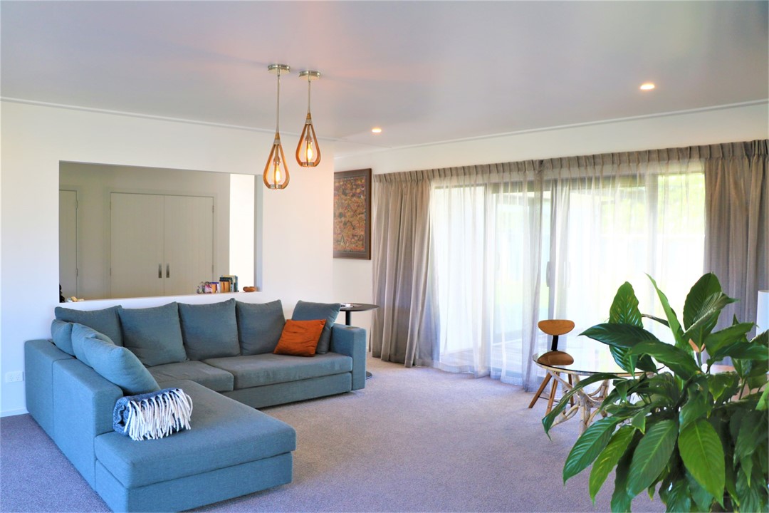 Spacious Middle Family Room