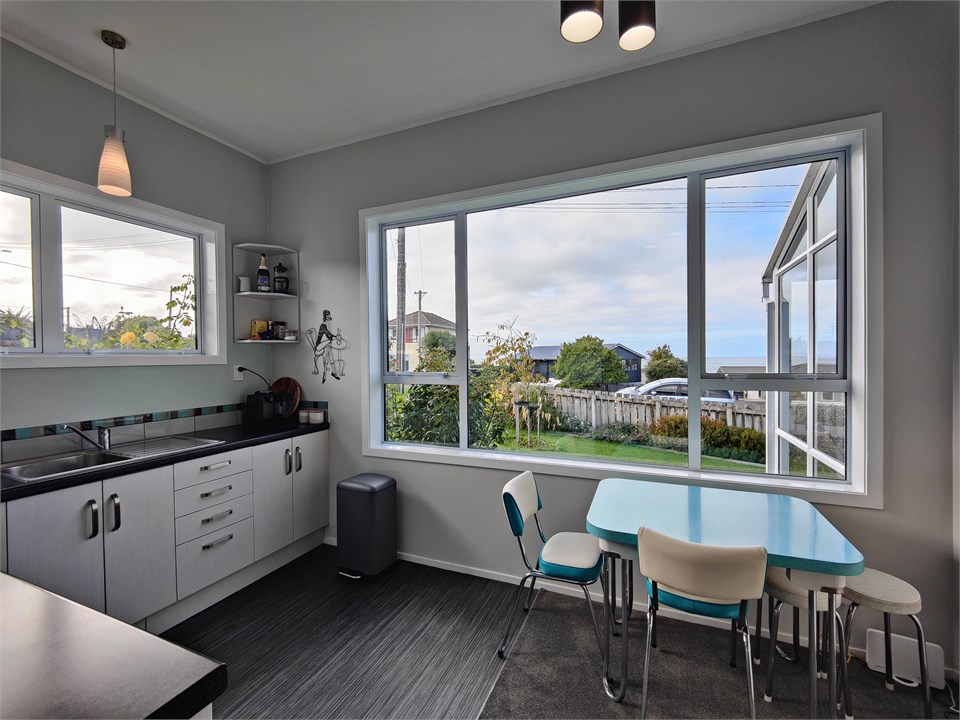 A Family Favourite! Riverton Holiday Home for rent Holiday Houses