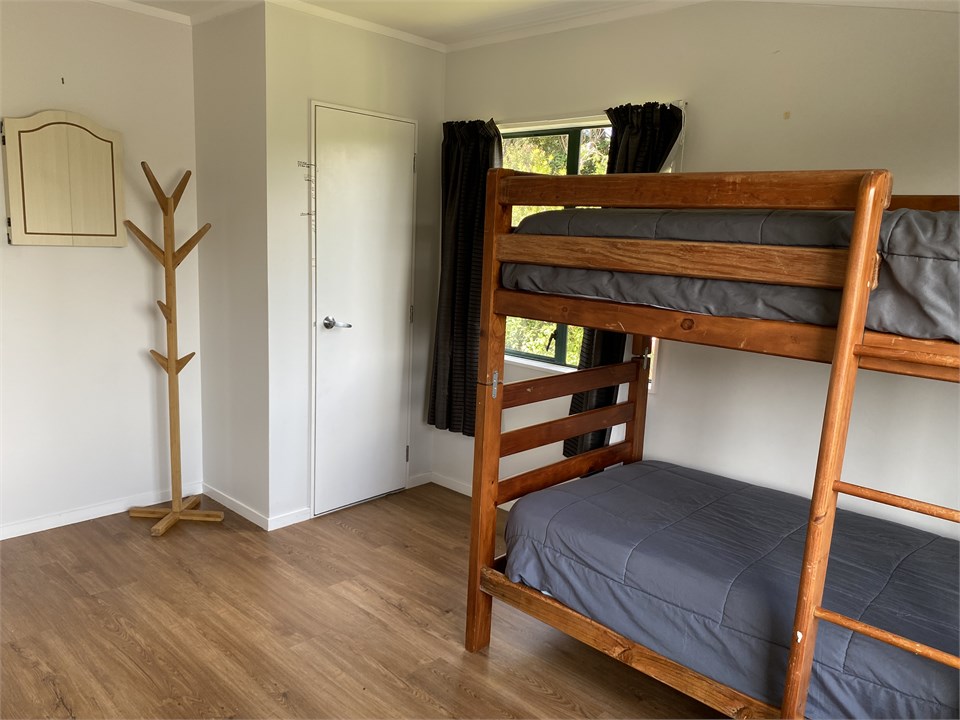 Downstairs bunkroom 2nd view