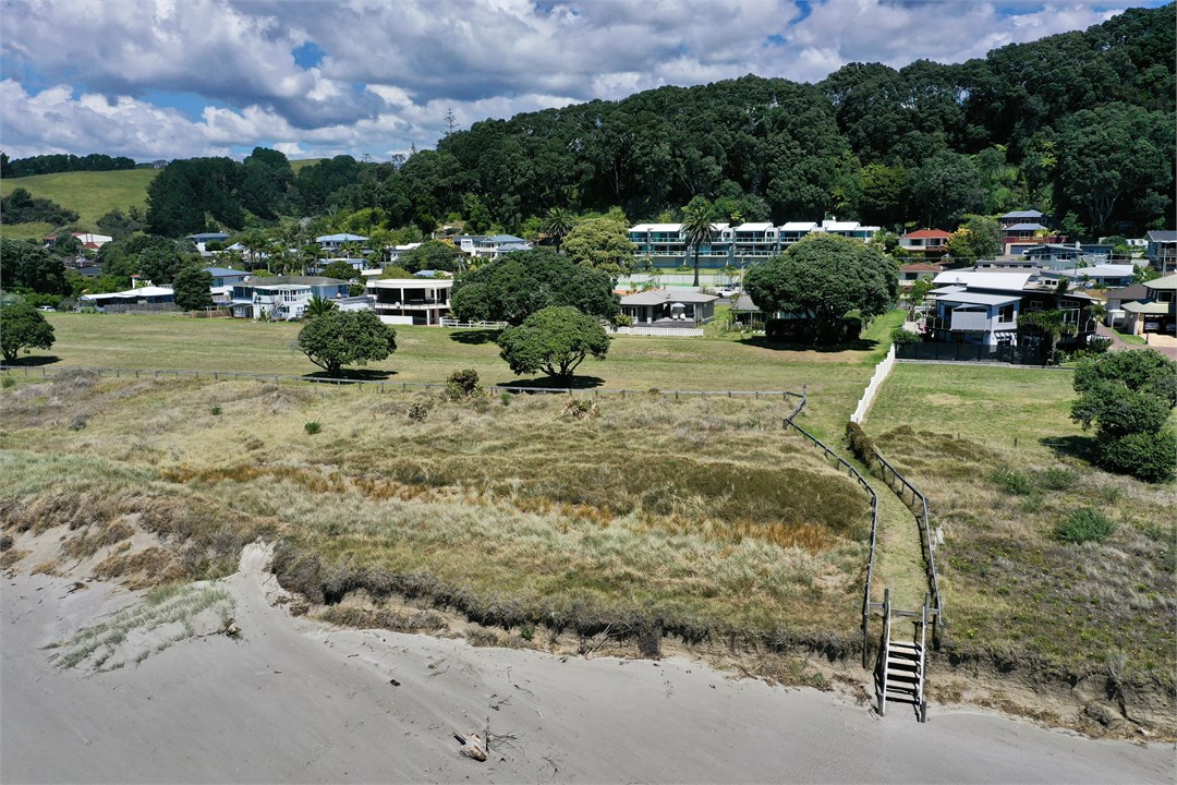 Direct access onto the beach.