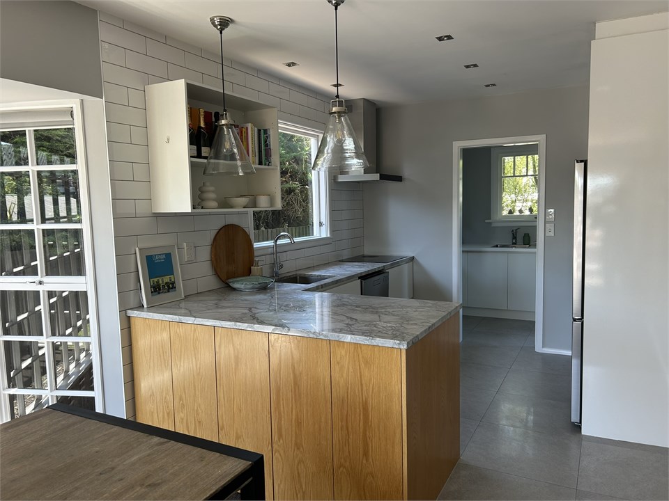 Fully equipped kitchen & scullery