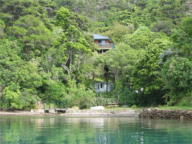Cherith House&Cottage Bay of Many Coves Queen Charlotte Sound Holiday