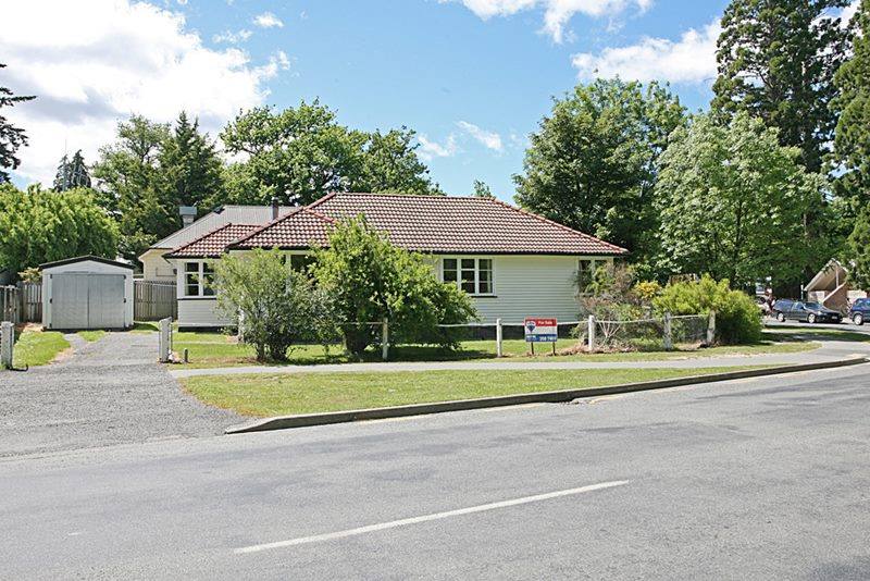 "JACKS HOUSE" The Old Post Masters House Central Village Hanmer