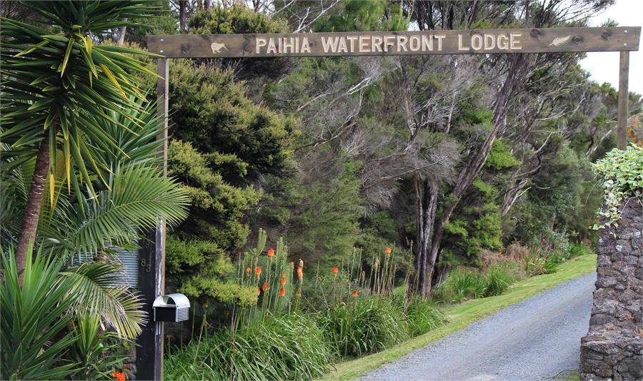 Sreet Driveway entrance.