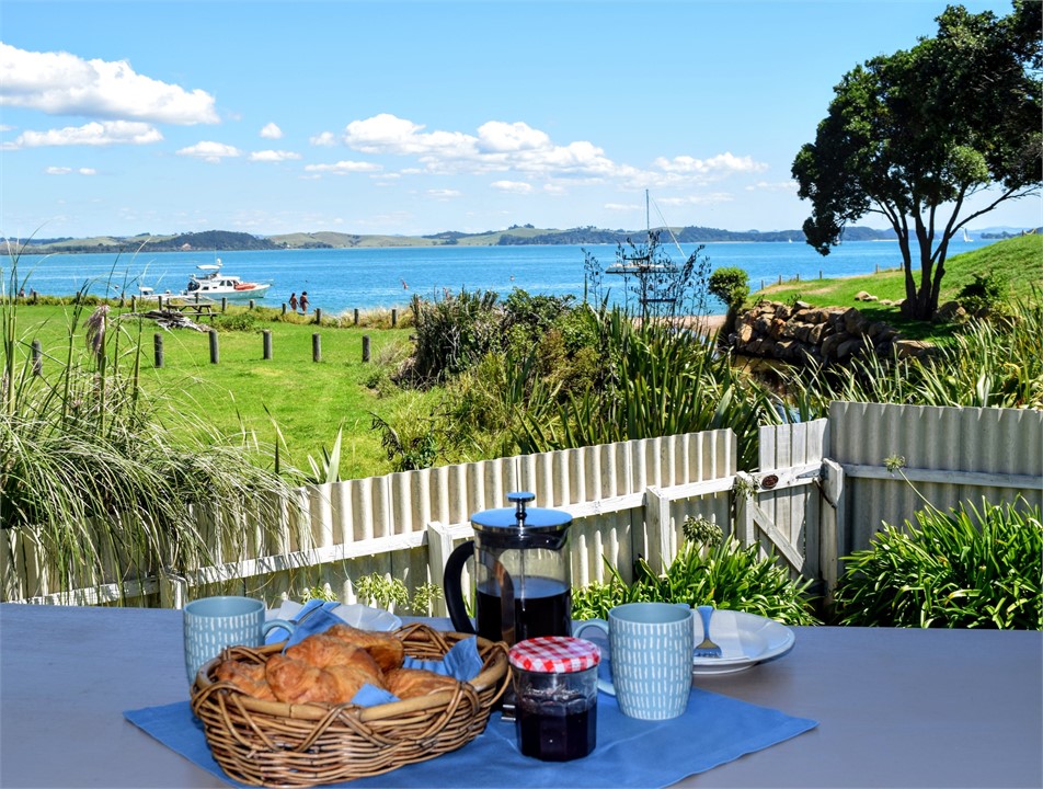 Waterfront Breakfast