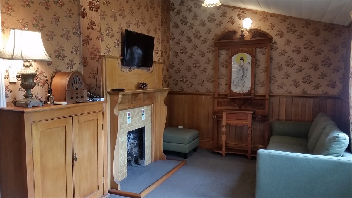 Cottage 55 Living Room