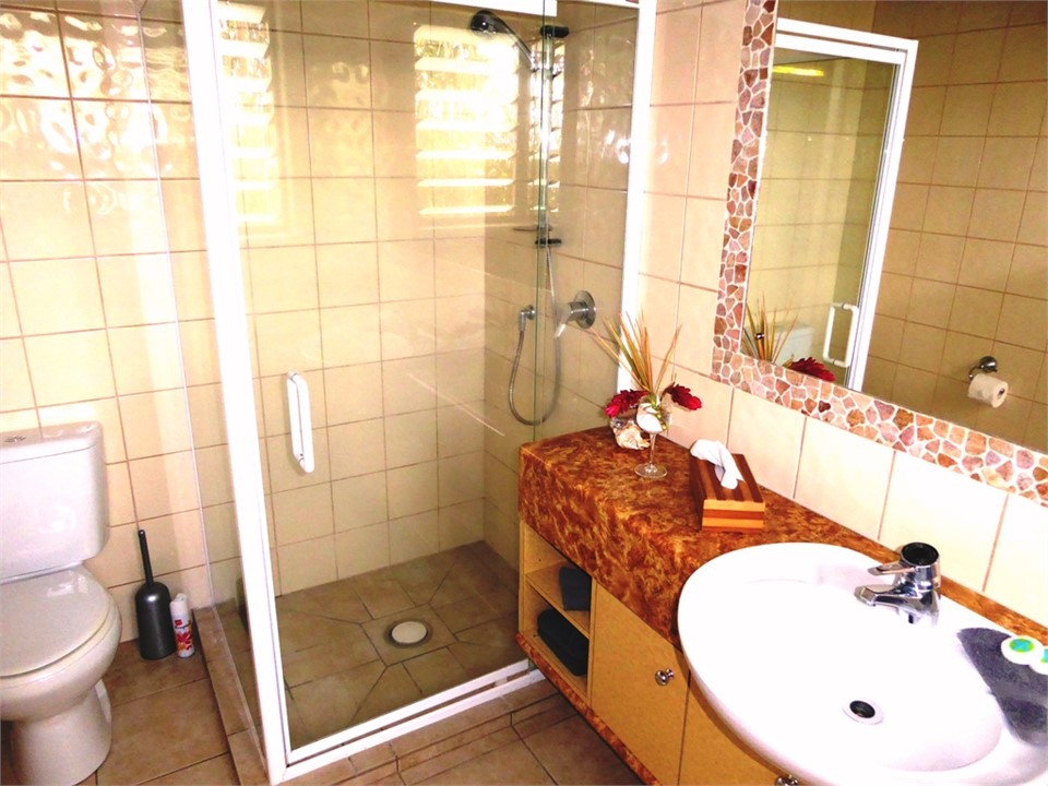 ensuite for bedroom 1