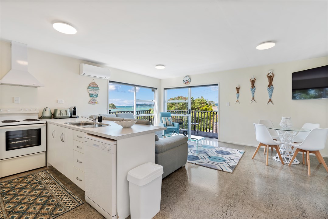 Ariels Den Apartment