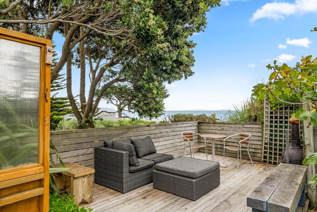 Rosy Retreat (Bachcare) Raumati Beach Holiday Home for rent Holiday