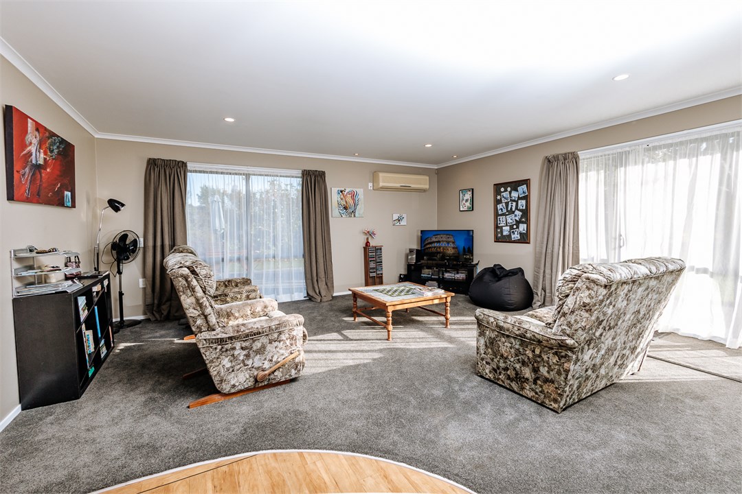 Lounge in the open-plan living-room.