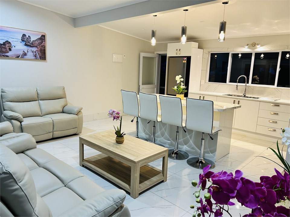 Open lounge and Dining