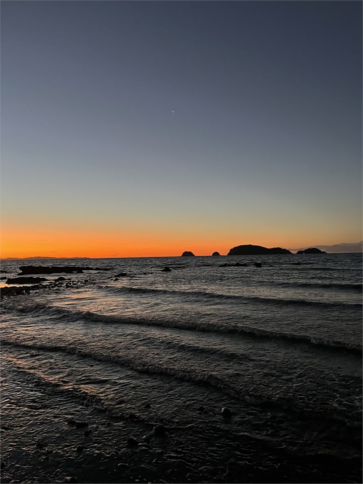 A windy and beautiful evening - Papa Aroha