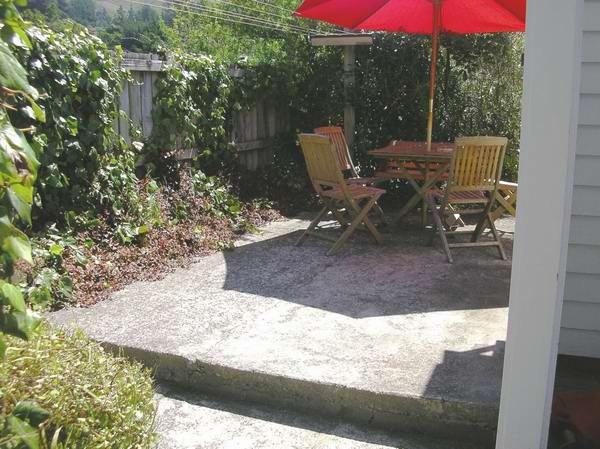 Gate Cottage - Courtyard seating