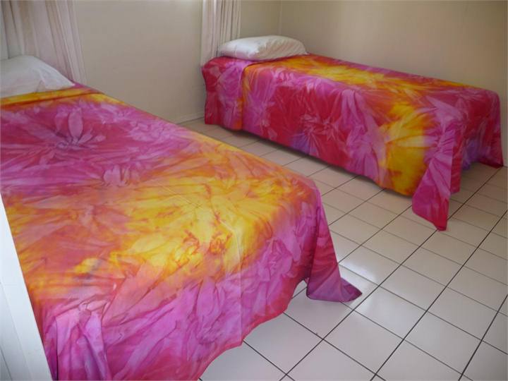 Single beds - Bedroom 2