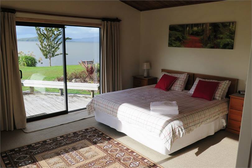 Master Bedroom with en-suite bathroom