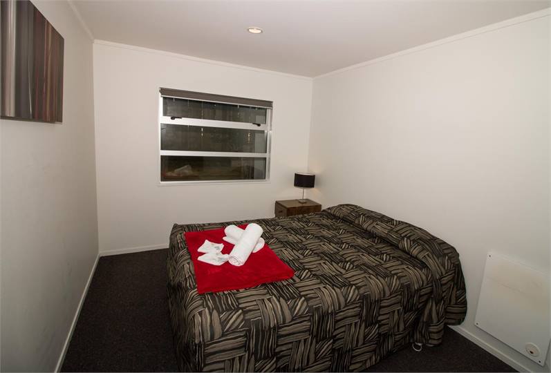 Relaxing Ruapehu - Downstairs apartment - Bedroom