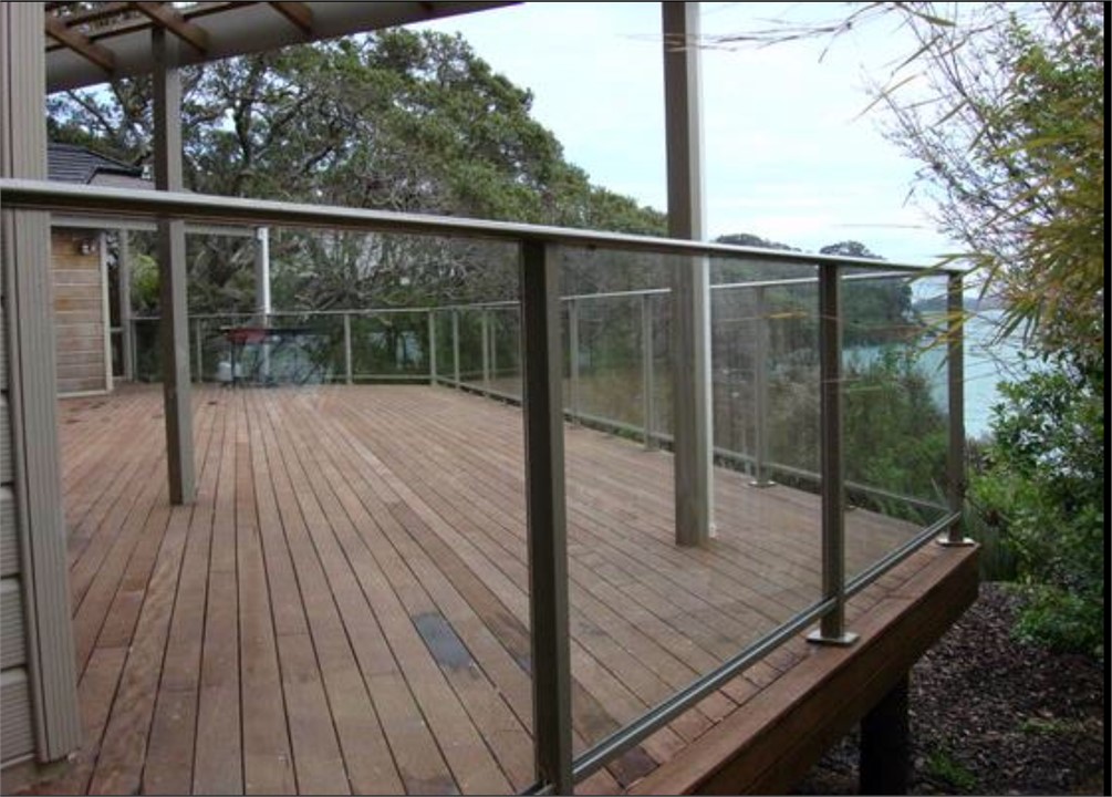 Large deck, safe and secure.