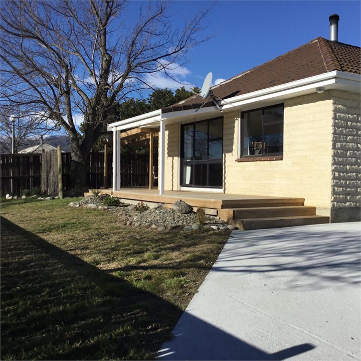 Front  Deck and entrance