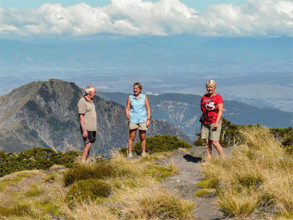 Kahurangi NP. 35 minute drive, 1hr+ walk. Great!