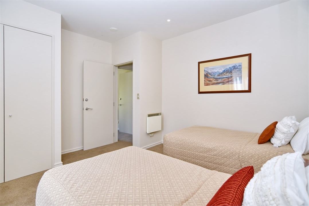 Bedroom 3 has 2 Single beds