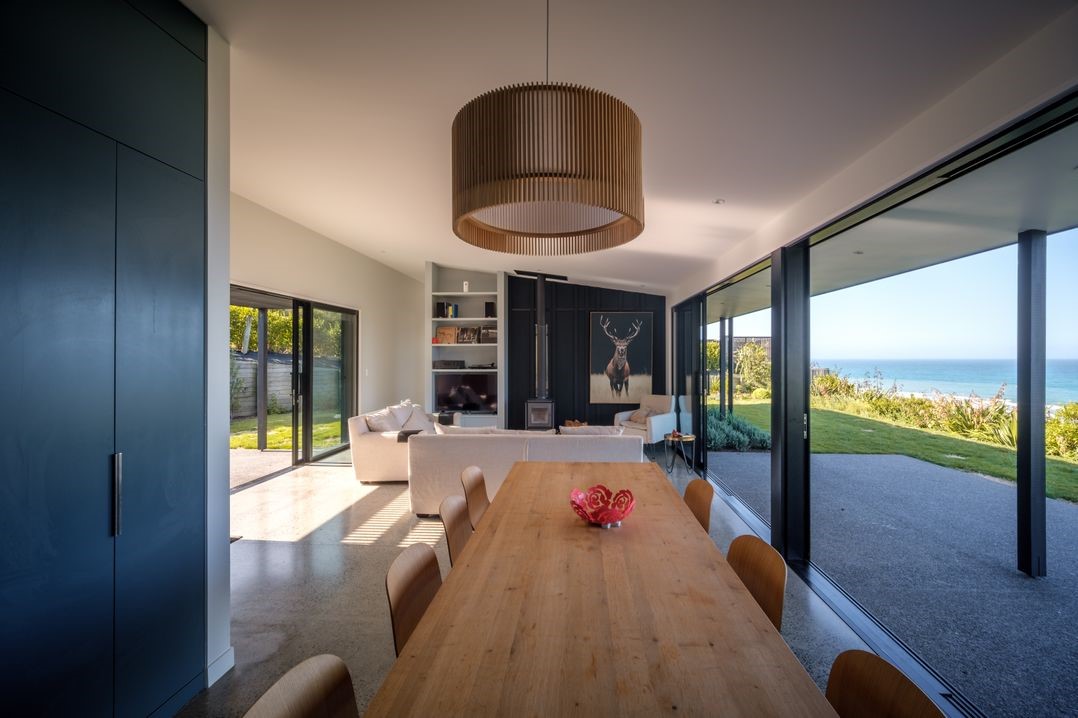 Lightning Ridge Views (Bachcare) Waimarama Beach Holiday Home for