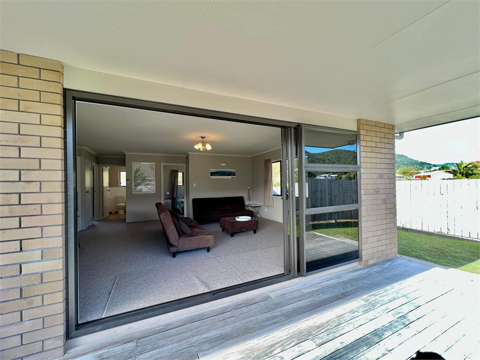 Stacker Doors to Deck