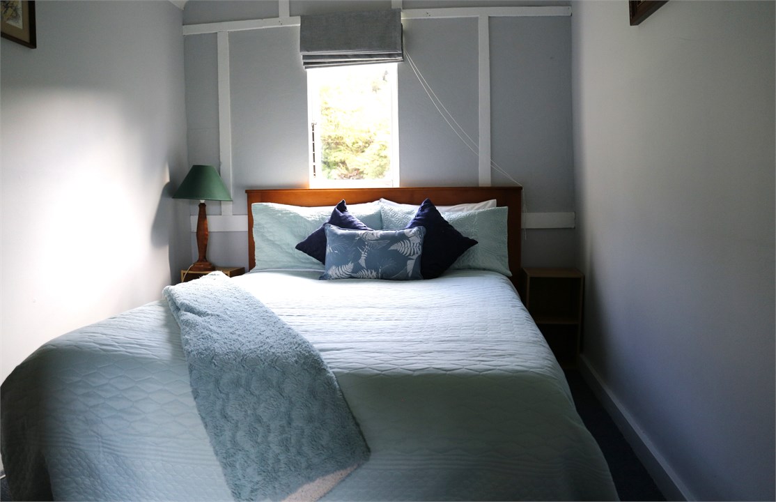 Bedroom 2, Double bed.