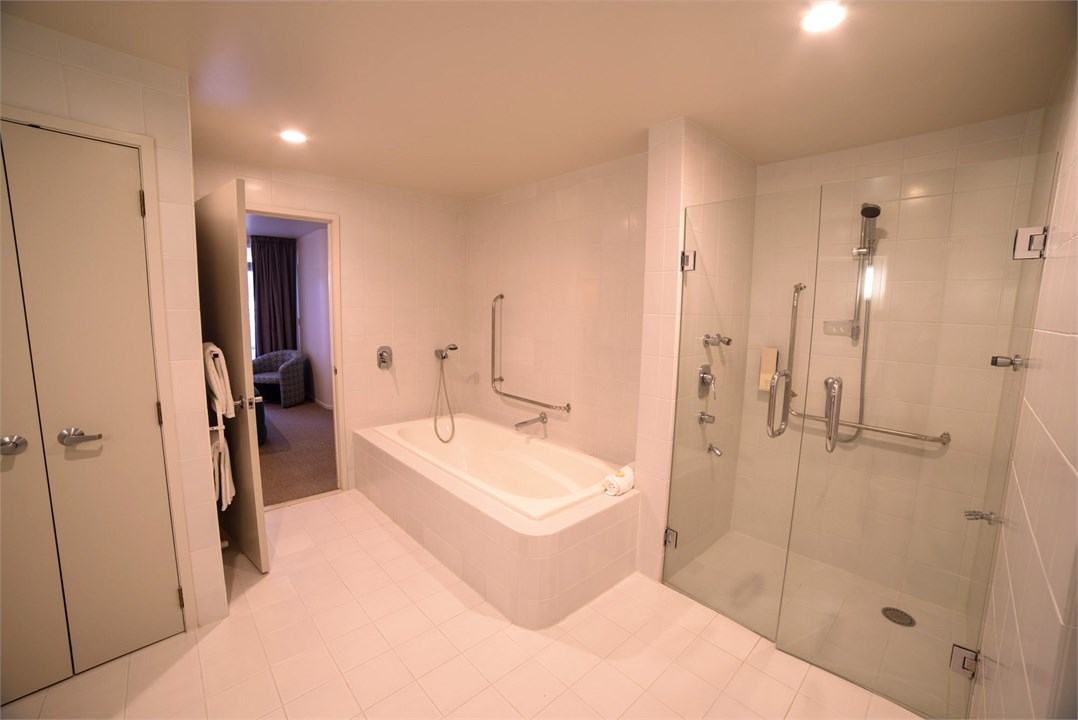 Main Bathroom