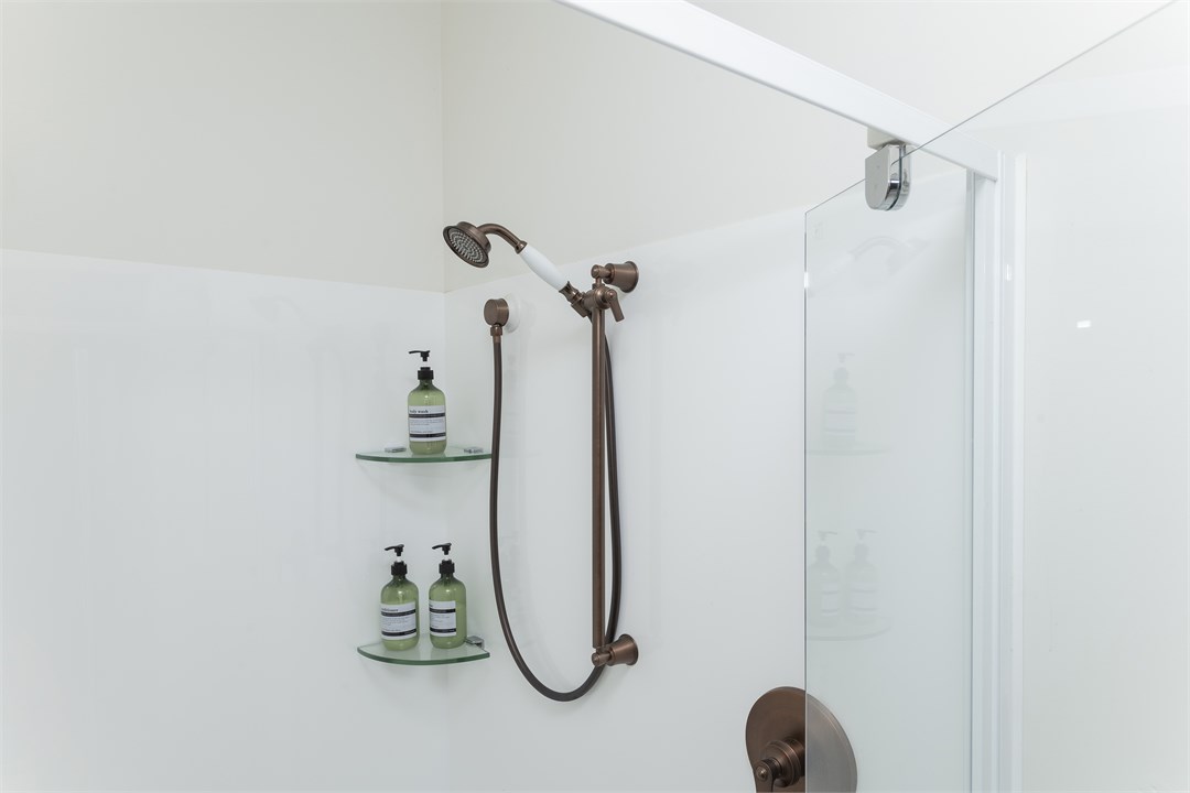 Ensuite shower
