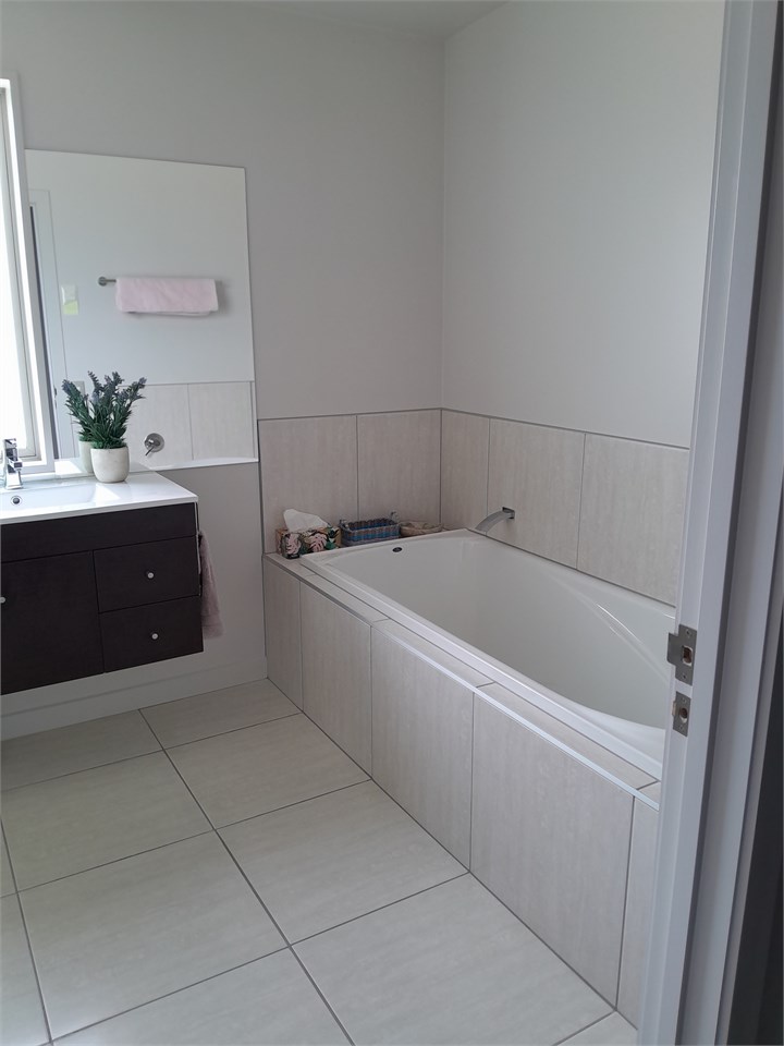 master bathroom, shower,toilet bath