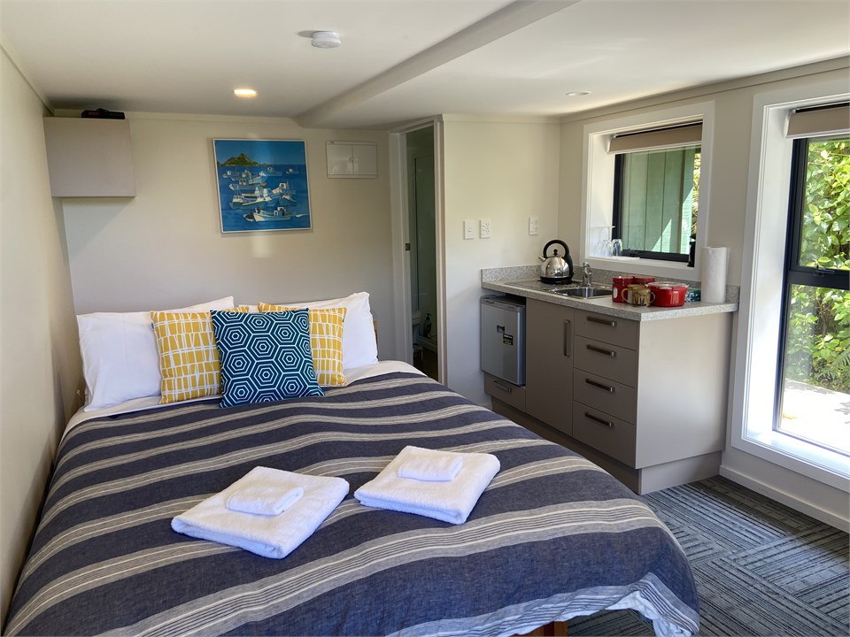 Separate studio unit