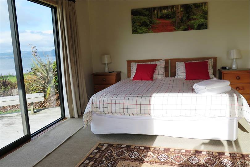 Uninterrupted lake views to mokoia Island