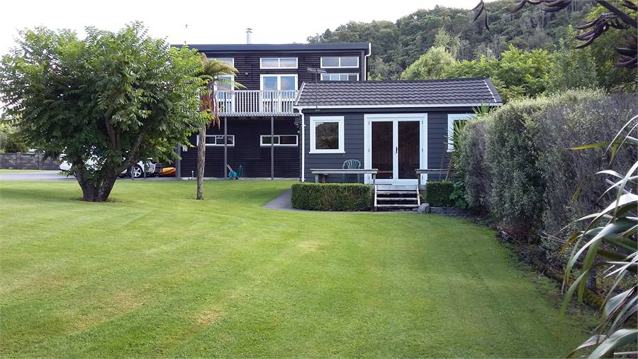 Studio & cottage combined