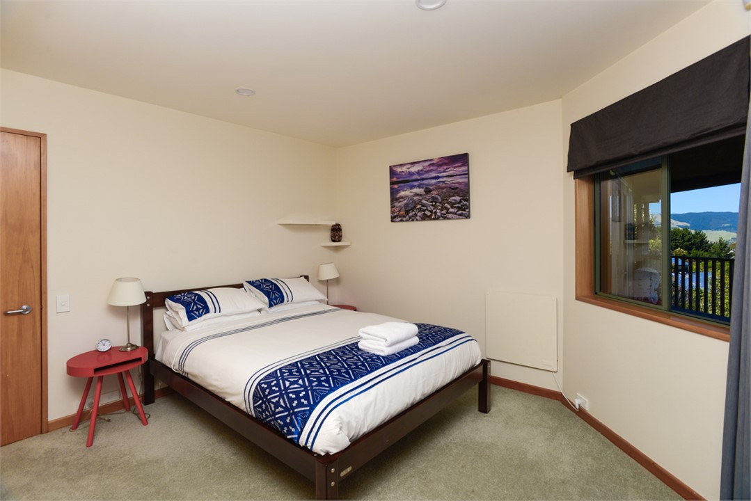 Bedroom 3 with Queen bed