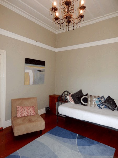 Single bed in the 4th bedroom/2nd lounge adjacent 