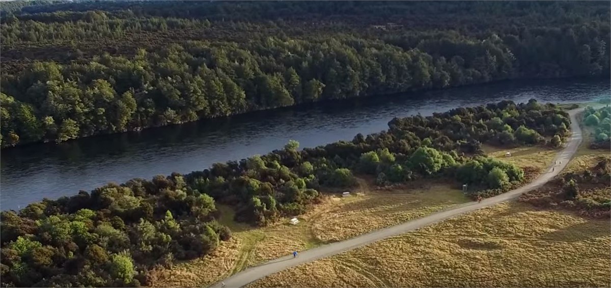 Lake to Lake Cycle Track alongside Waiau River
