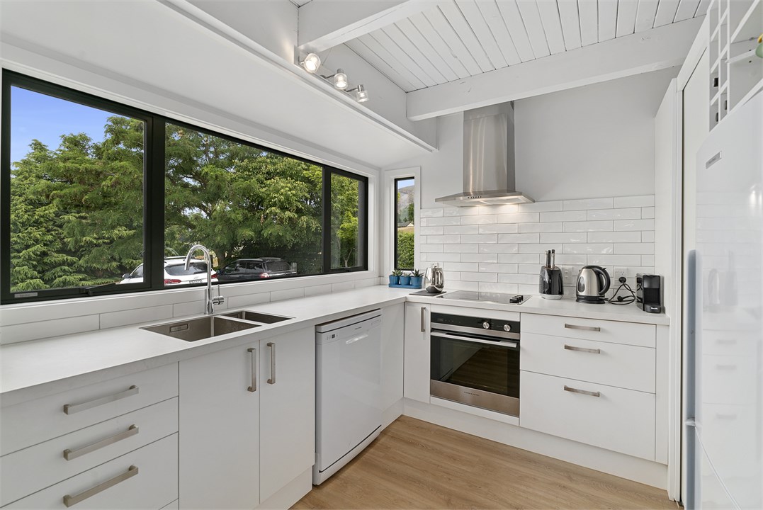 Fully equipped Kitchen area