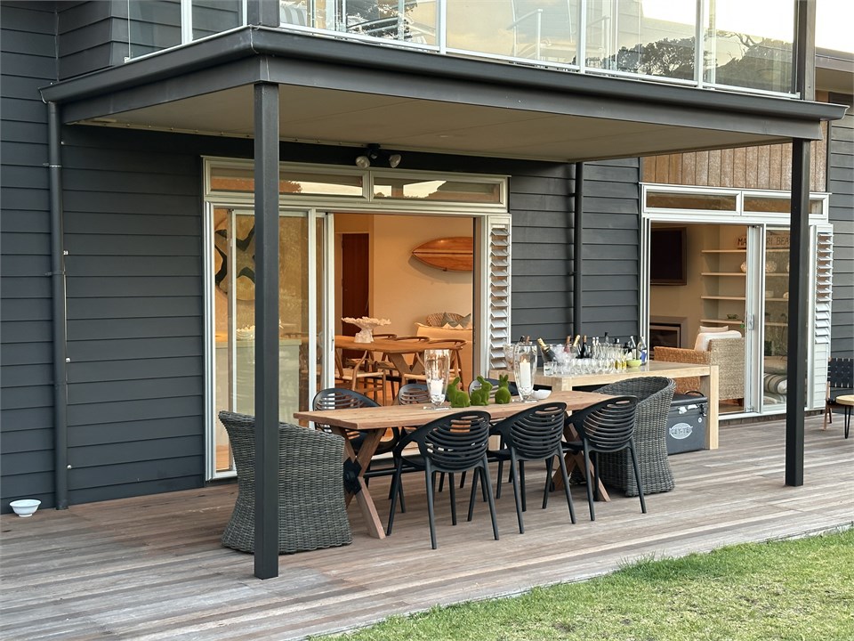 Indoor outdoor dinning