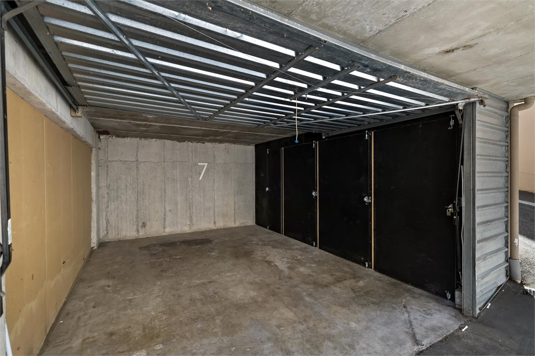 Lakefront Gem | Absolute Waterfront Aura Queenstow