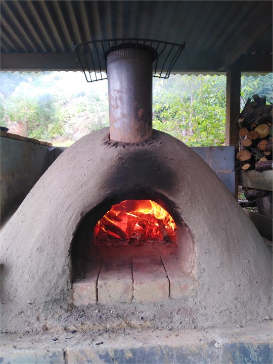 Woodfire pizza oven