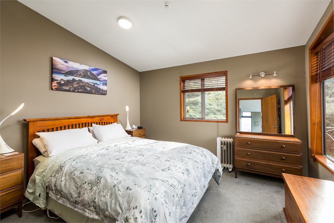 Upstairs queen bedroom