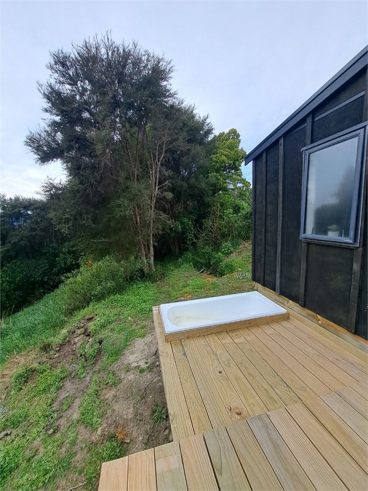 Soak beneath the stars