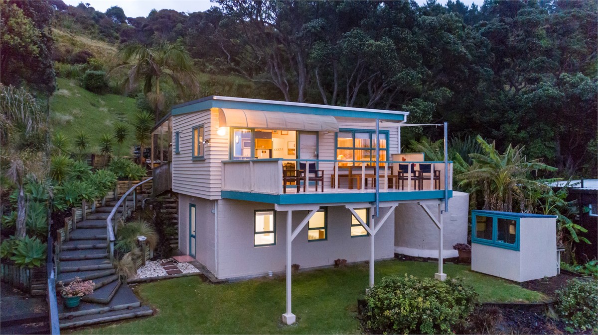 Night light at Taupo Bay Beach House
