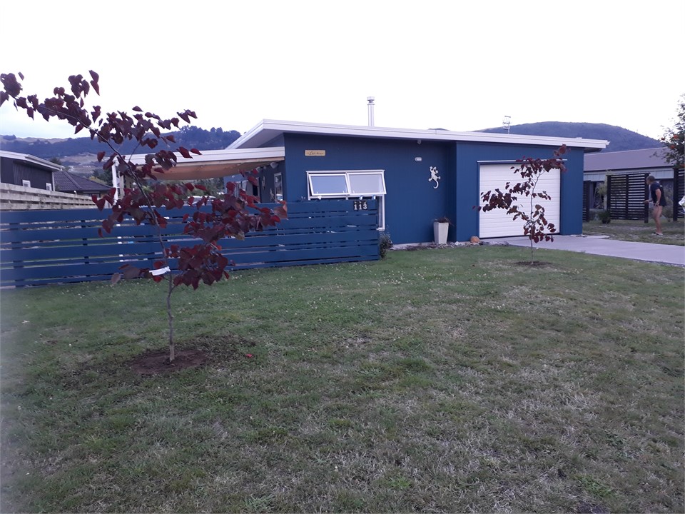 The Lake House Kinloch Holiday Home for rent Holiday Houses