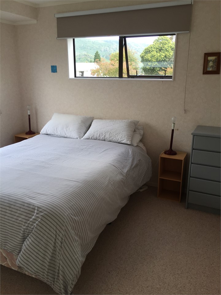 2nd bedroom 1 x Queen