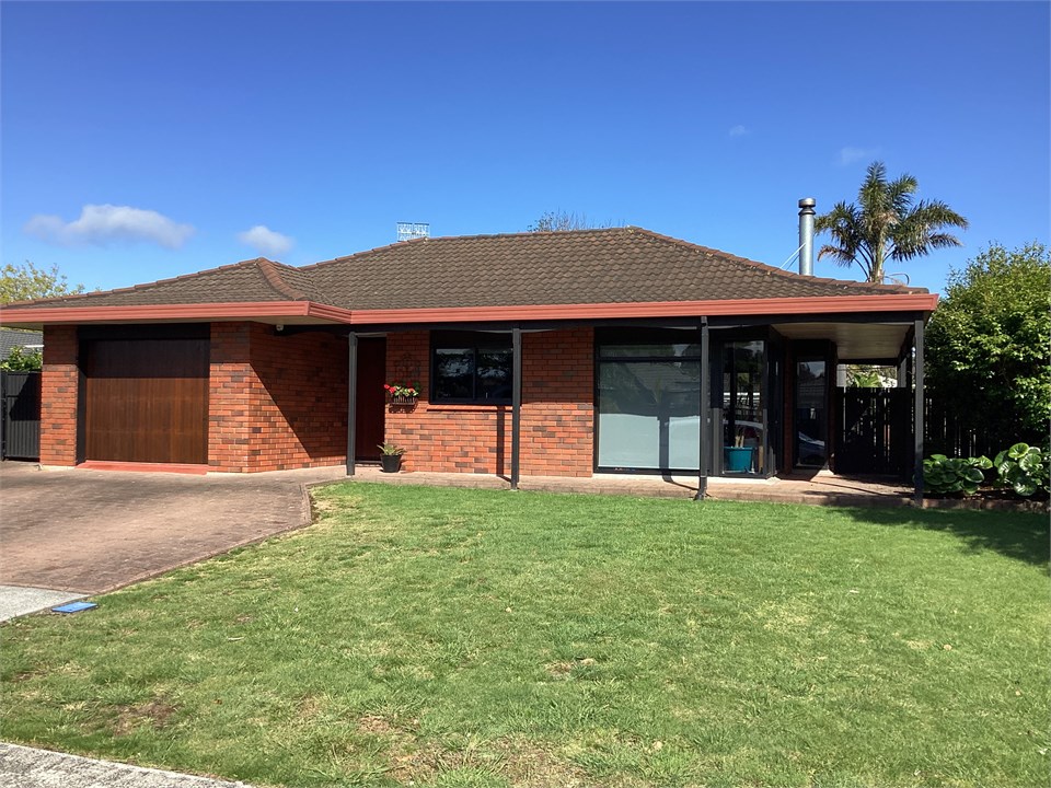 sunrise avenue front of house