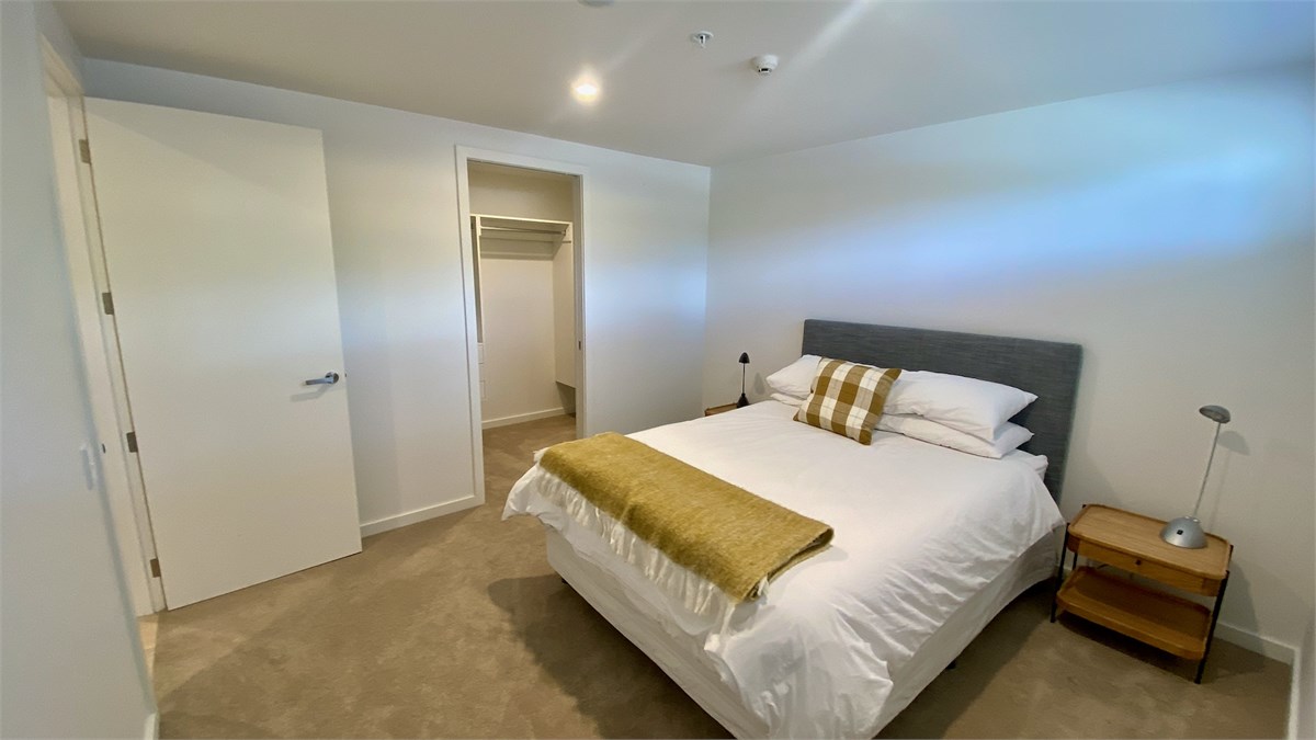 Bedroom with Queen Bed