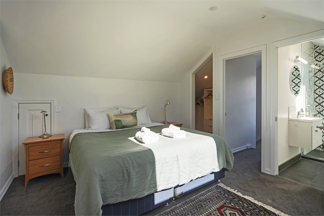 Upstairs bedroom with Super King bed