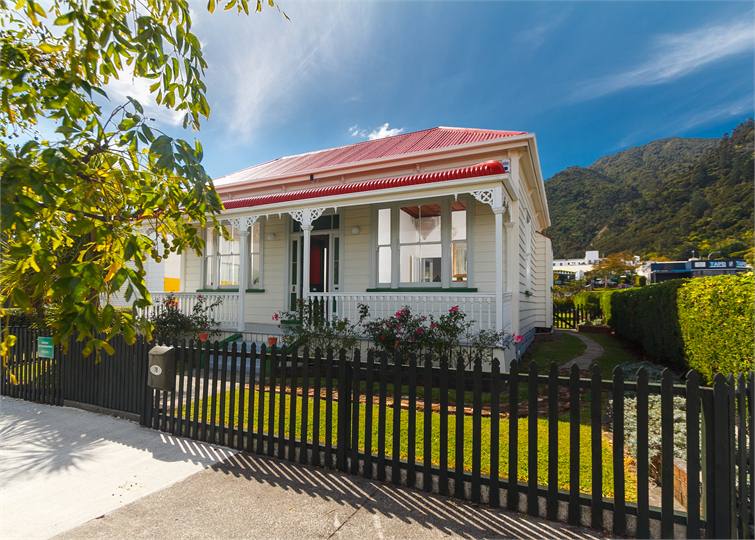 Our Place Te Aroha Villa for rent Holiday Houses